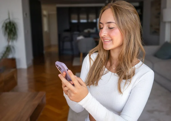 Chat: Mobil Canlı Chat Odaları ve Ücretsiz Sohbet Siteleri